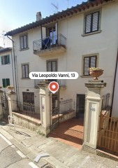 Impruneta via Leopoldo Vanni 4 vani al secondo piano con balcone